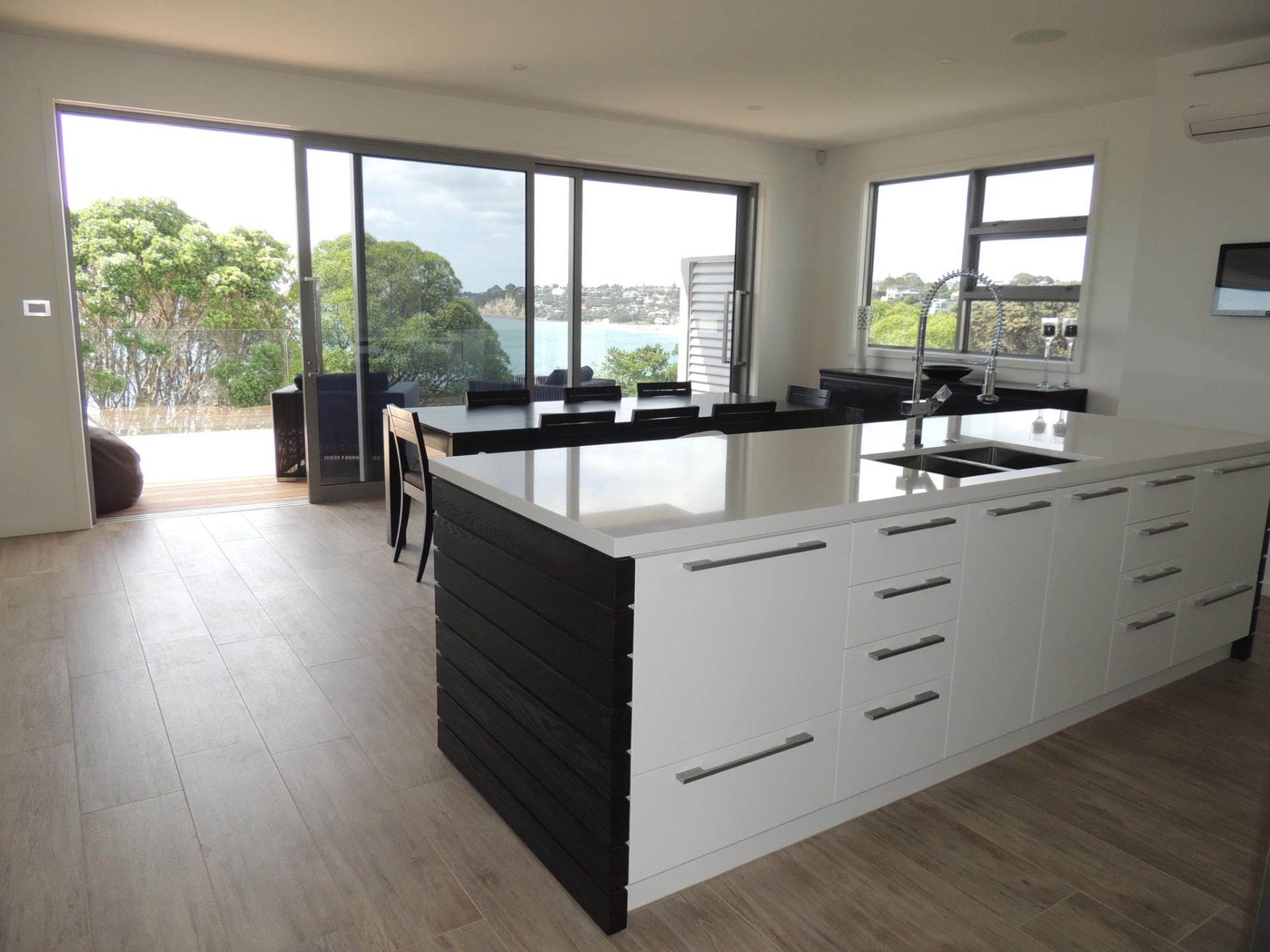 Churchill kitchen with sliding doors opening to the view